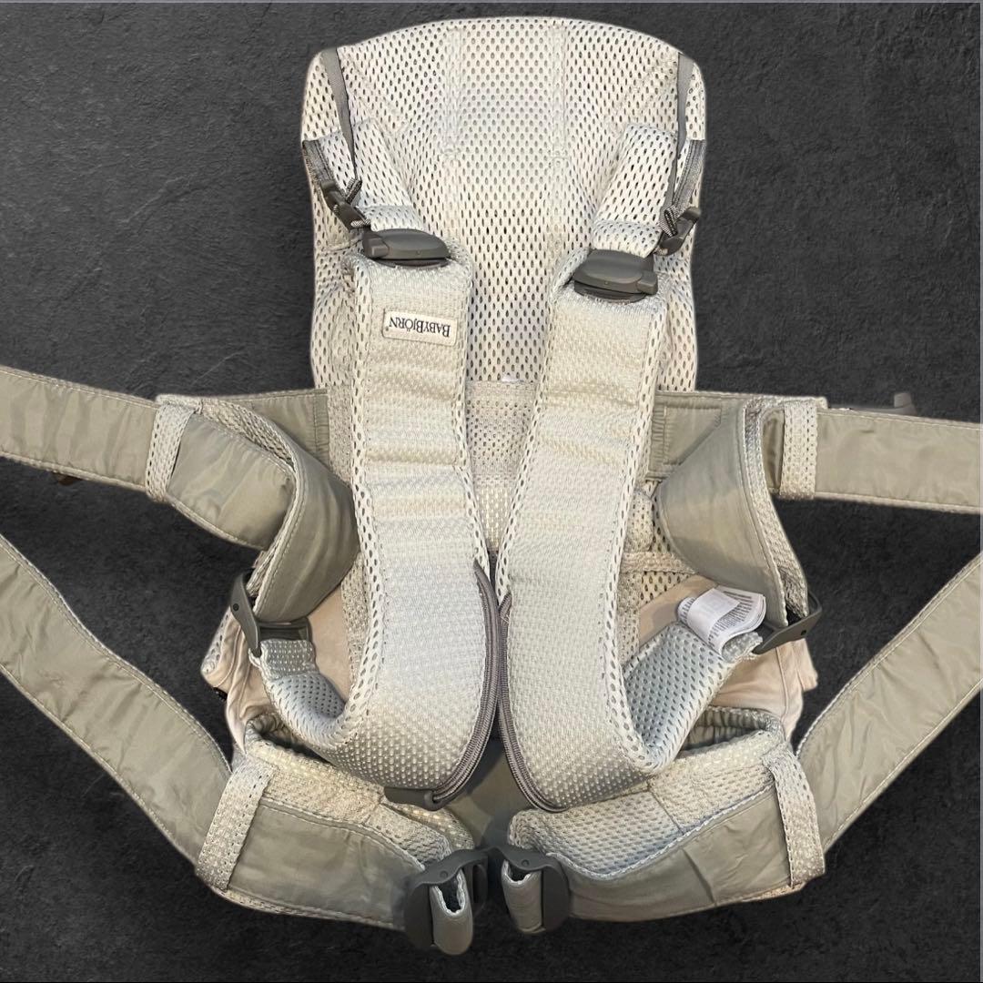 【ベビービョルン】♡極美品♡BabyBjörnワンカイエアー (グレーベージュ)