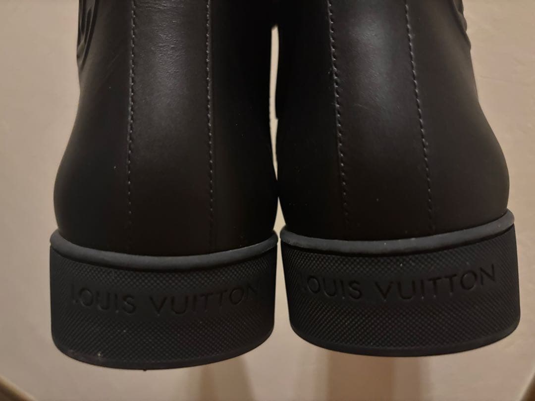 美品Louis Vuitton ブラック ハイカットブーツ