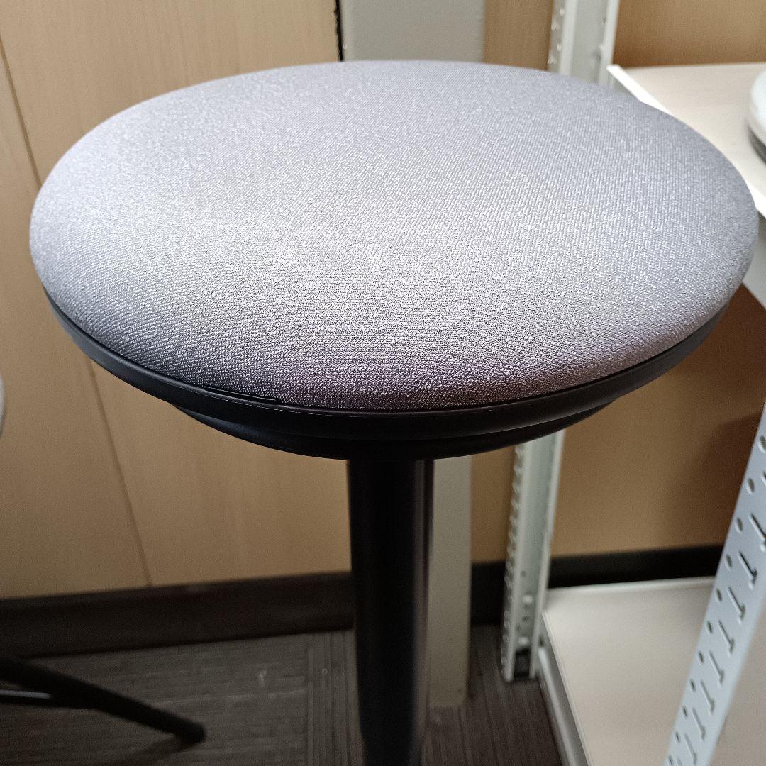 オカムラ　ピルエット　昇降　回転　スツール　スイング脚　グレー　ブラック脚