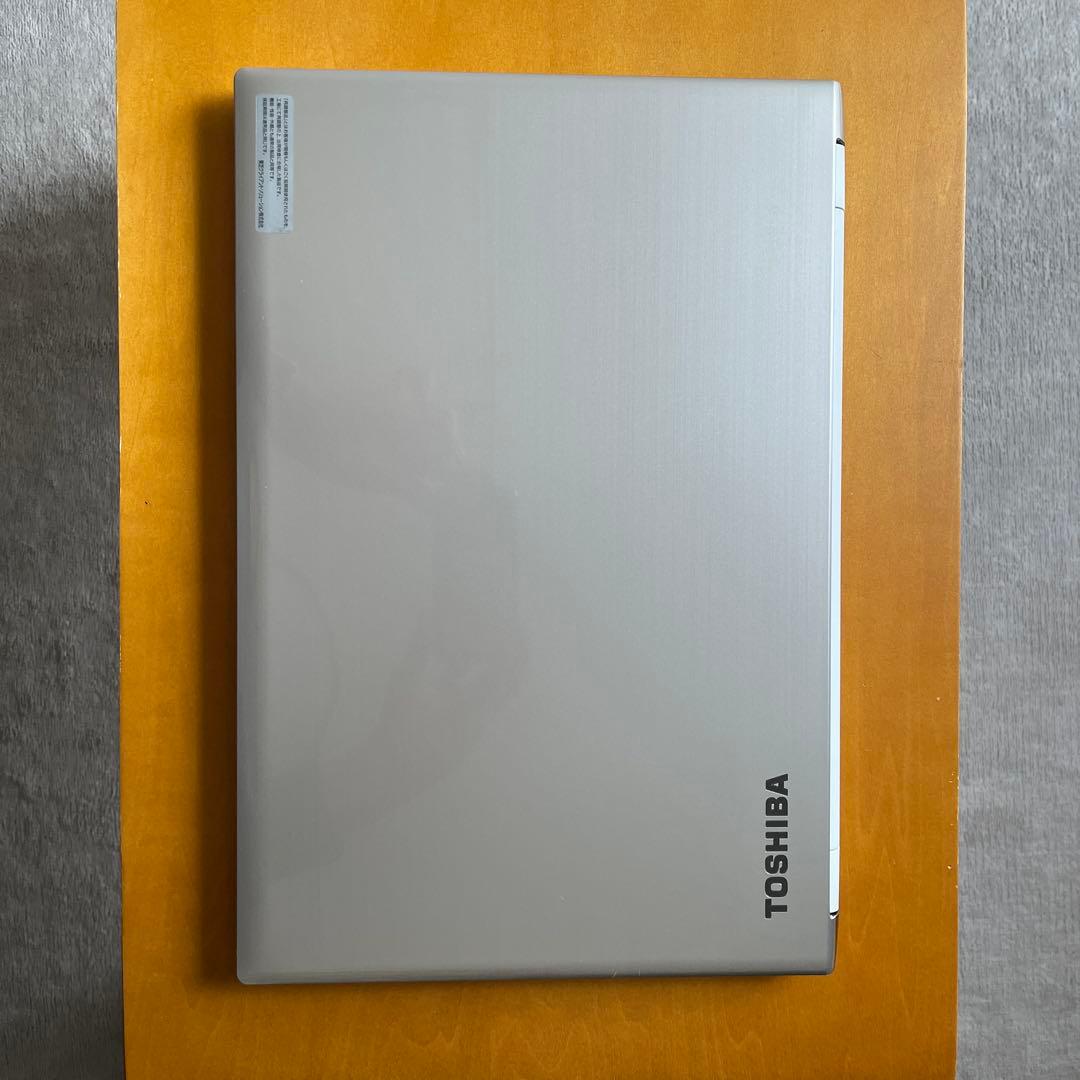 TOSHIBA dynabook ノートPC シルバー