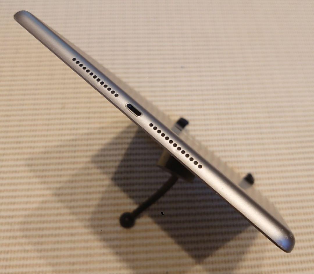 完動品SIMフリーiPad第5世代(A1823)本体128GB送料込VP8LA