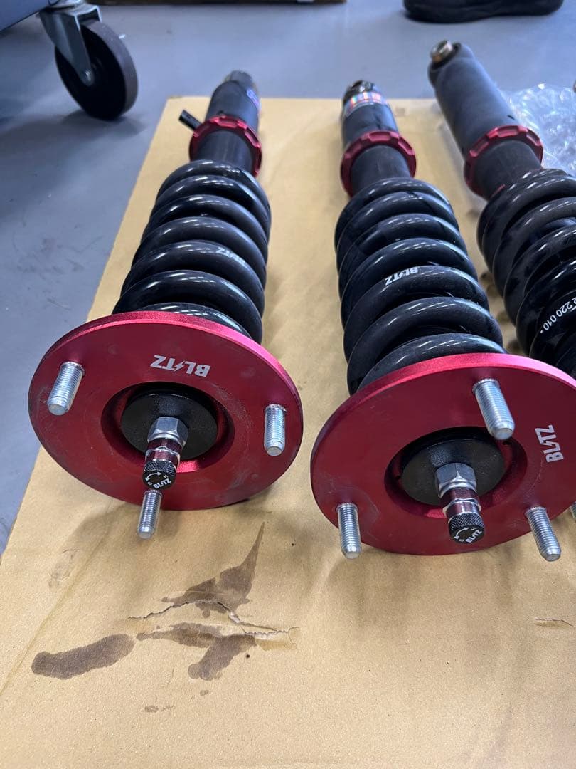 車高調　IS-F USE20 2WD BLITZ DAMPER ZZ-R