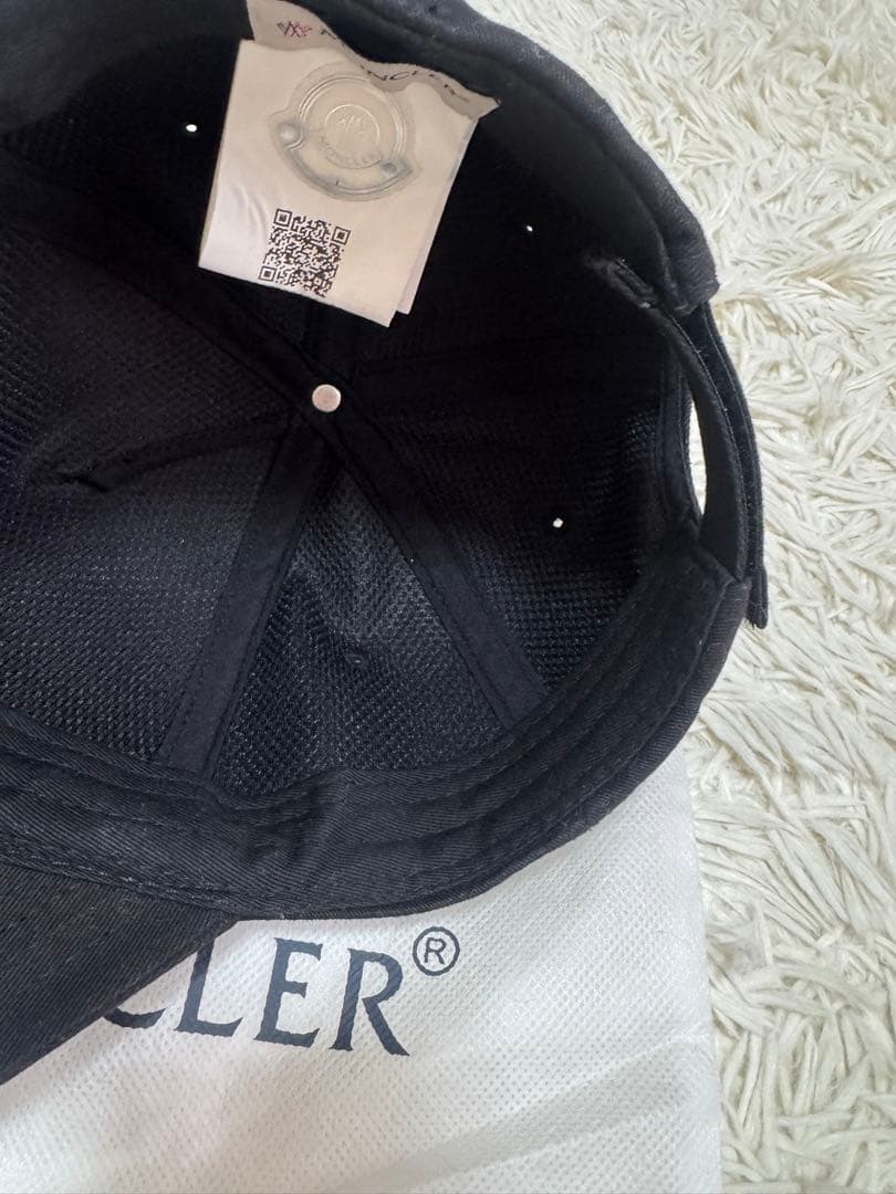 正規品MONCLER ブラック ベースボールキャップレディース