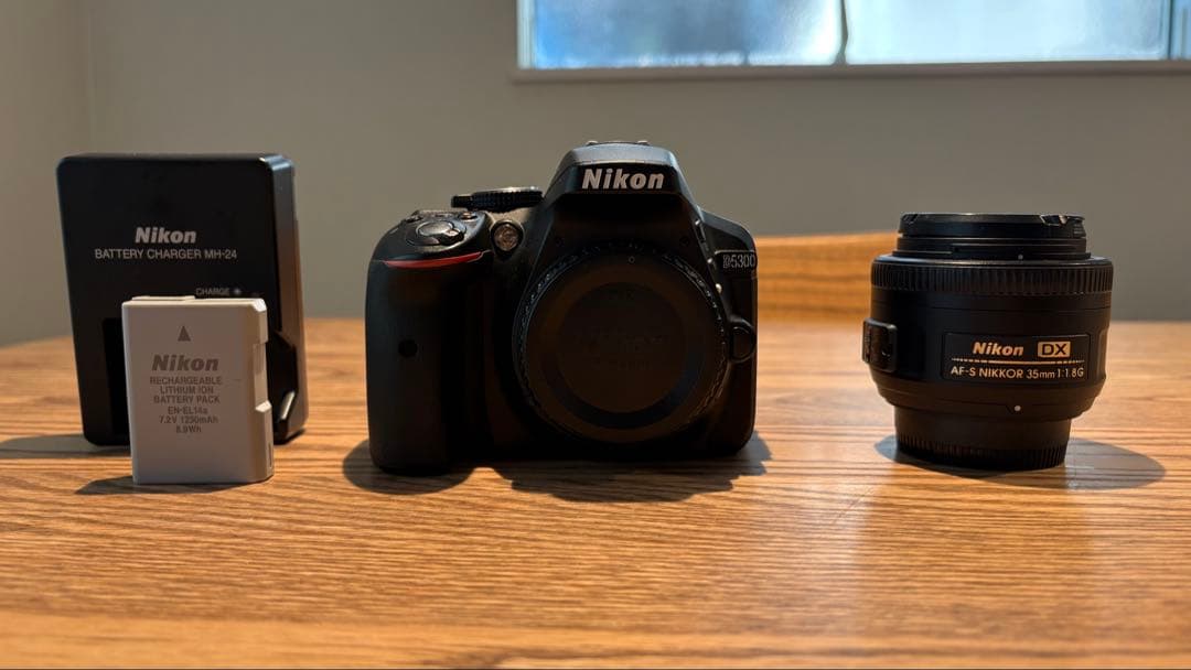 Nikon D5300 一眼レフ 単焦点レンズセット　ショット数1723回
