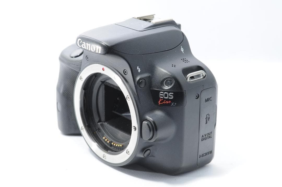 家族を綺麗に残せる❤️Canon Kiss X7✨️小型・軽量で届いてすぐ使える
