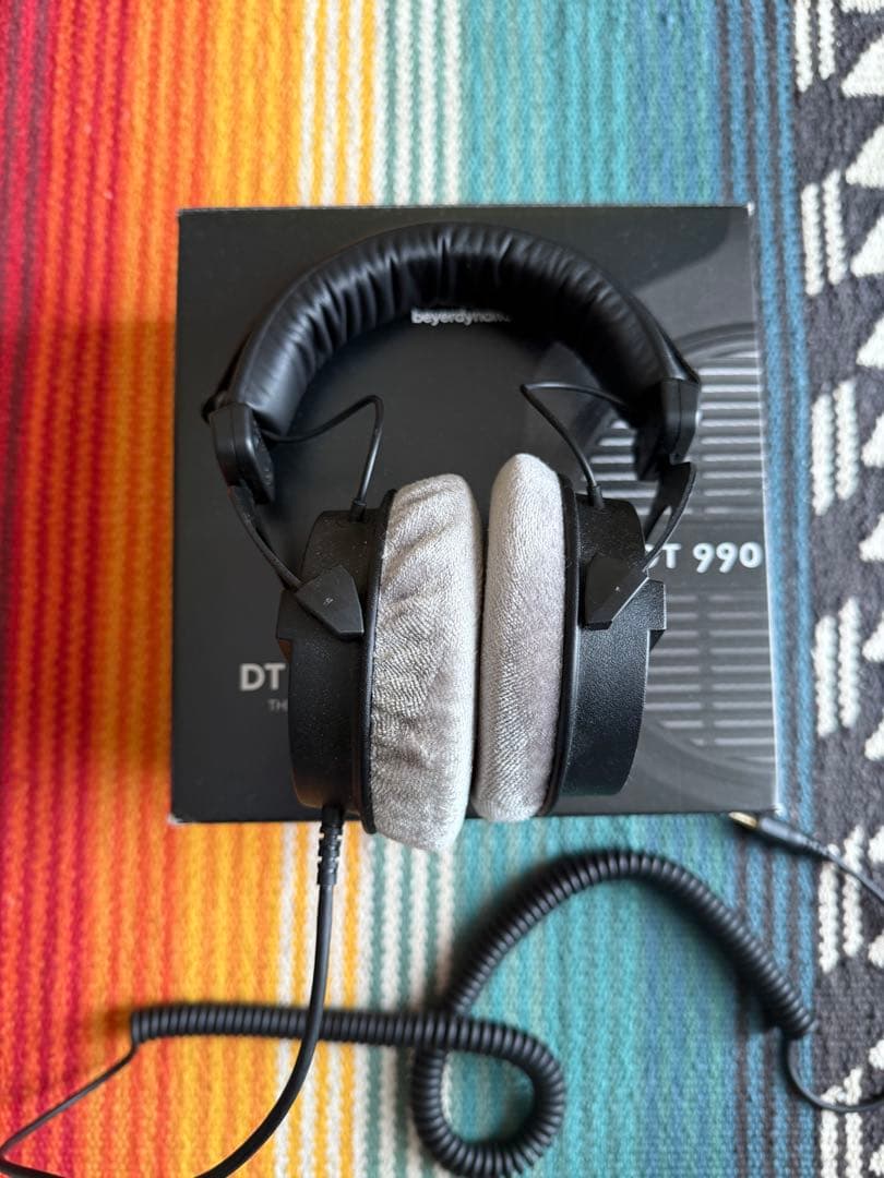 ヘッドホン beyerdynamic DT 990 PRO