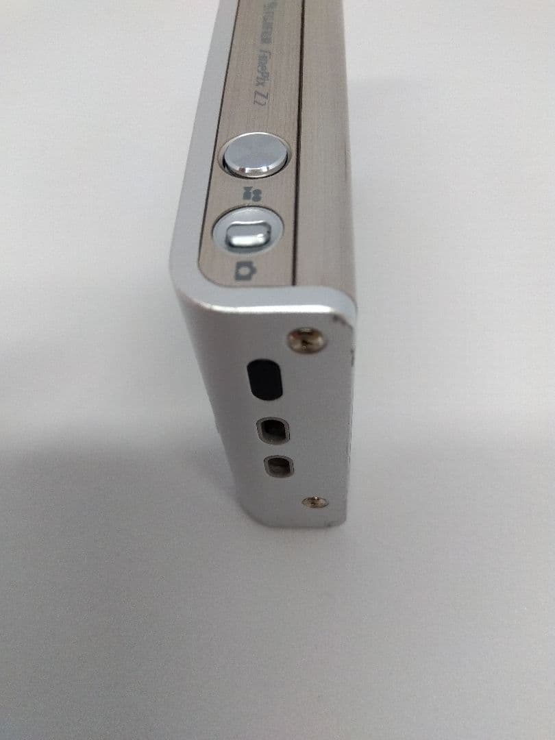 FUJIFILM FINEFIX Z2 シルバー