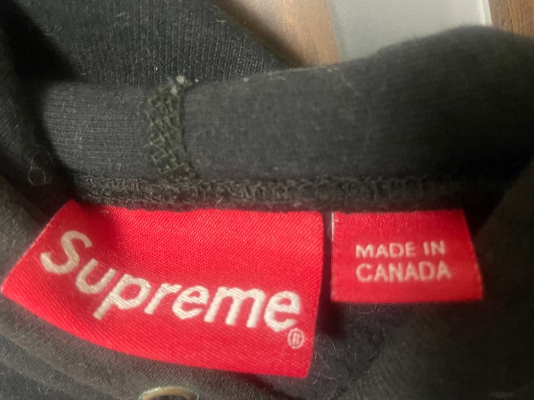 Supreme エスロゴパーカー