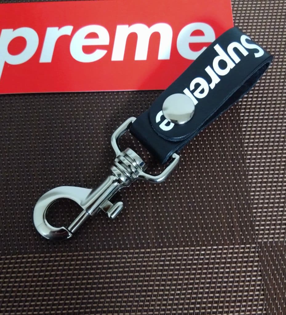 Supreme Leatherロープキーホルダー＆キーホルダー&ステッカー