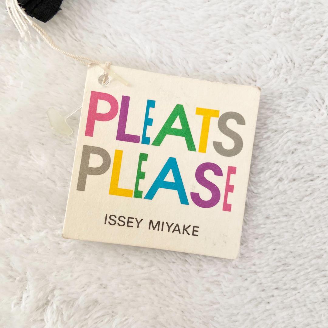 未使用タグ付き　PLEATS PLEASE イッセイミヤケ　タートルネック