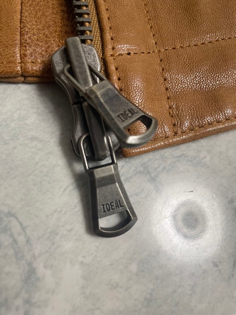 SCHLUSSEL（シュリセル）　ラムレザージャケット