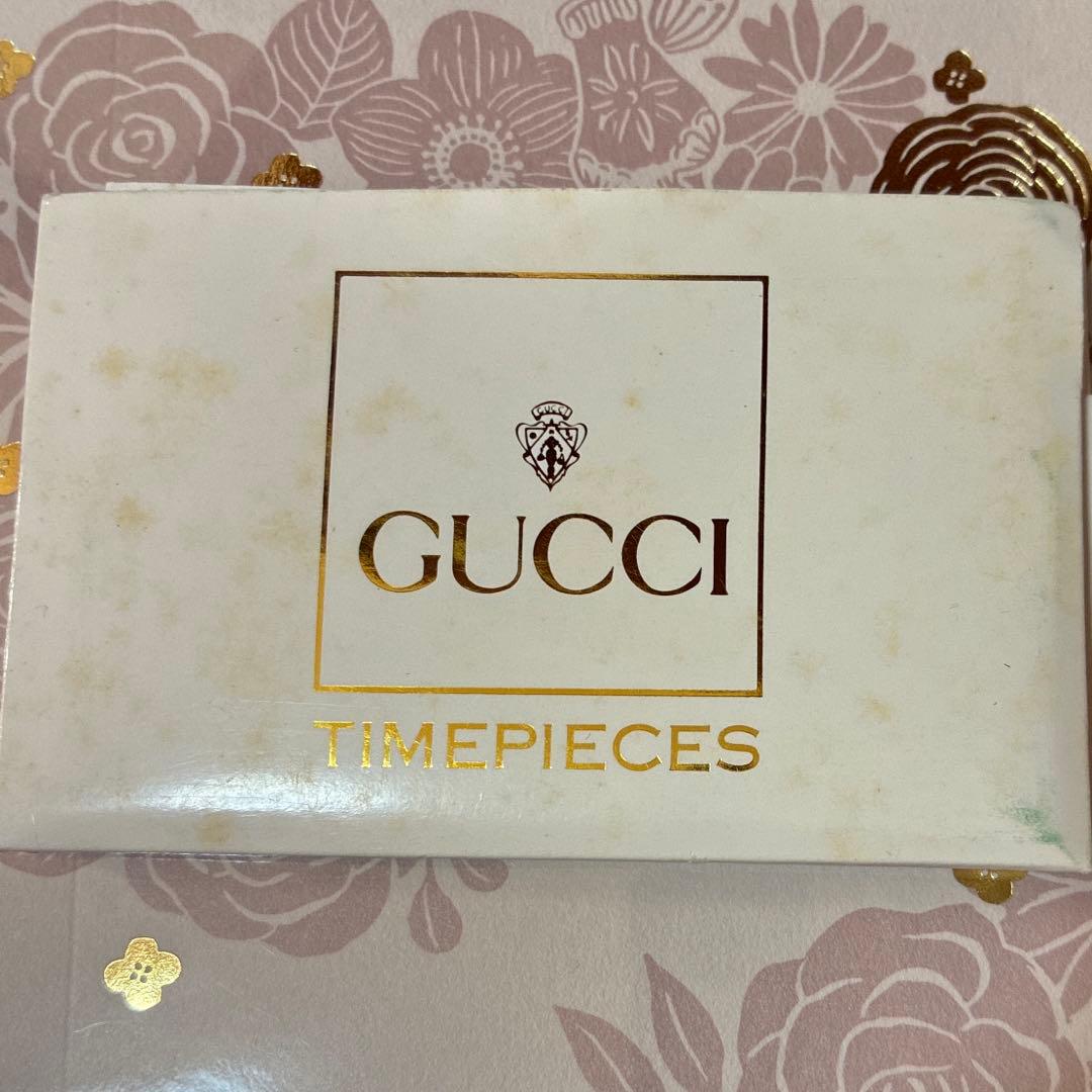 GUCCI グッチ 腕時計 チェンジベゼル バングルウォッチ ゴールド　箱付き