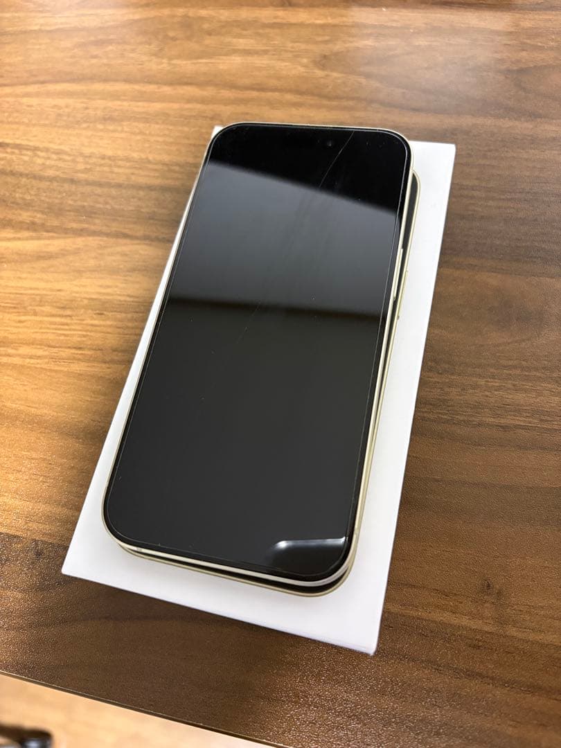 iPhone 15 128GB イエローSIMフリー 美品