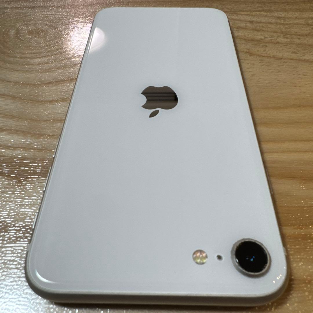 iPhone SE2 64GB ホワイト ジャンク品