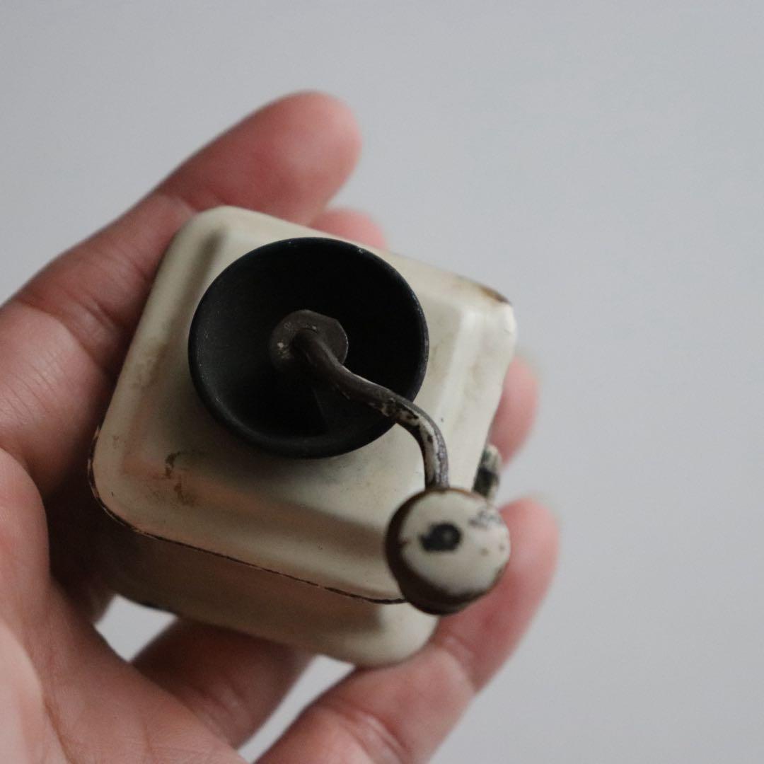 希少　アンティーク　ドールハウス　ミニチュア　コーヒーミル　白