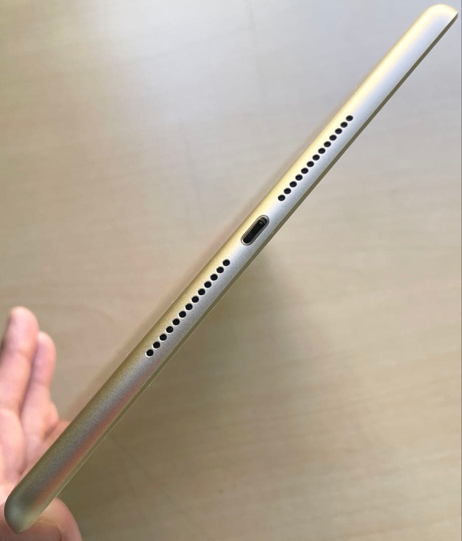 iPad 第5世代　A1822　Wi-Fiモデル　ゴールド　32GB 超美品#1