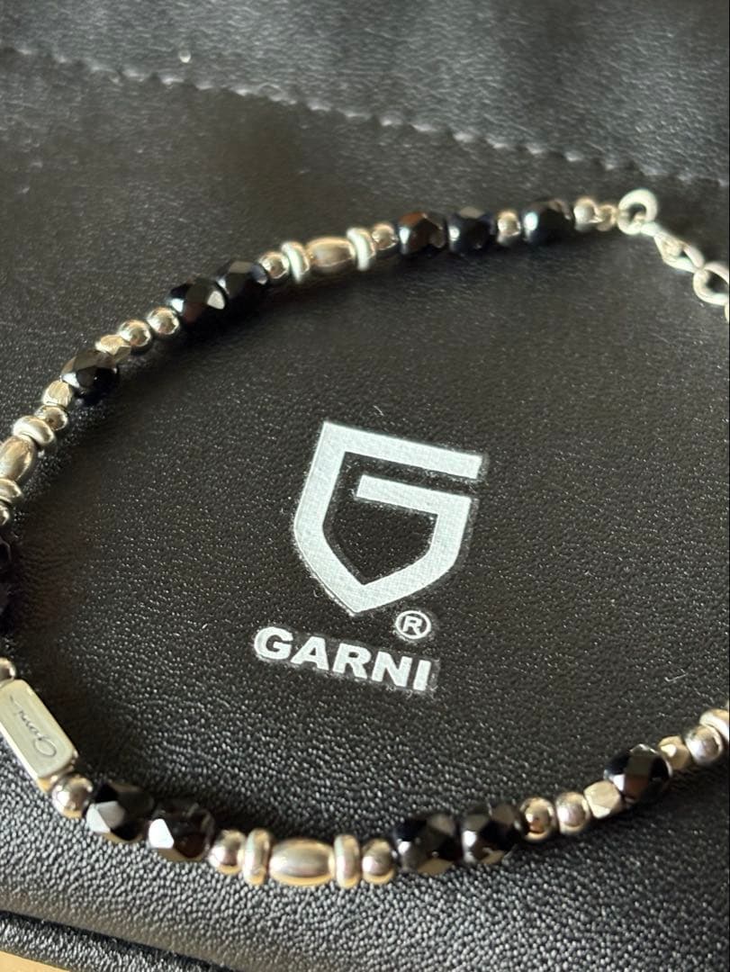 GARNI ブラックビーズ ブレスレットPebble Bracelet long
