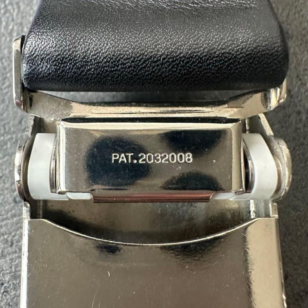 BURBERRY ホールレスベルト　ホースロゴバックル　無段階調整　穴なしベルト