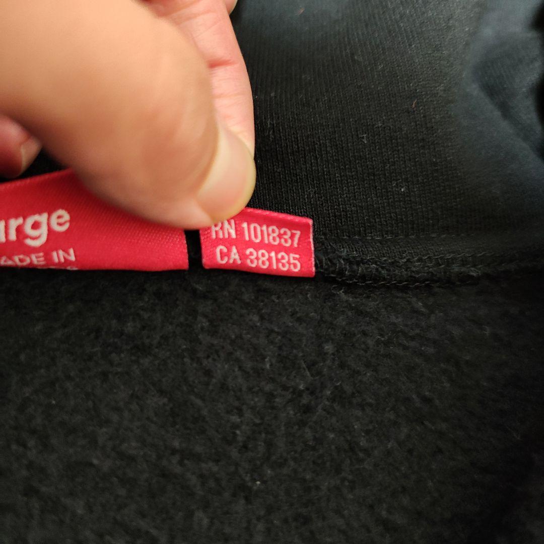 supremeSロゴジップパーカー