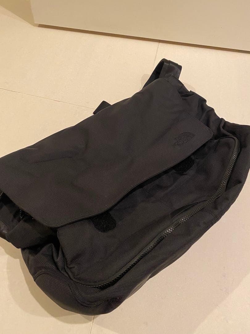 ノースフェイス　サターンメッセンジャーバッグ