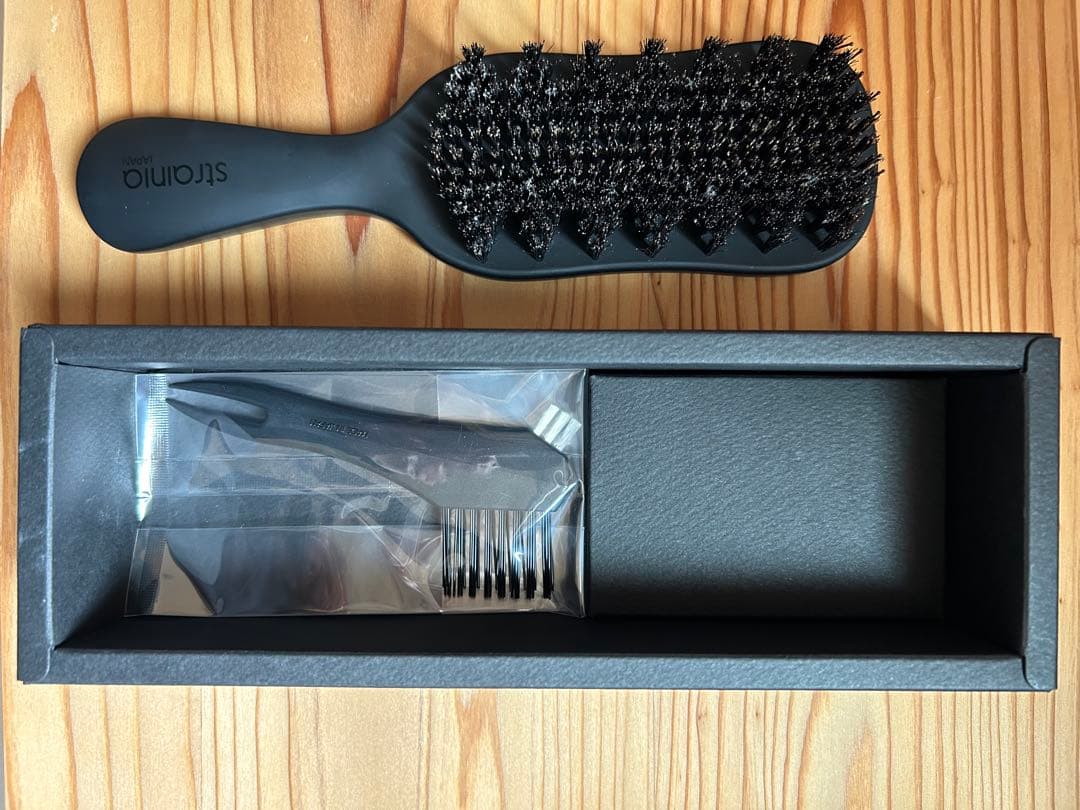 strania ストレーニア　Care Straight Brush