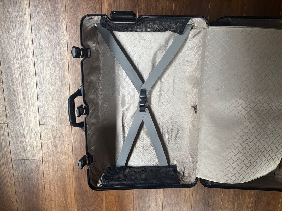 リモワ　ルフトハンザ　スーツケース