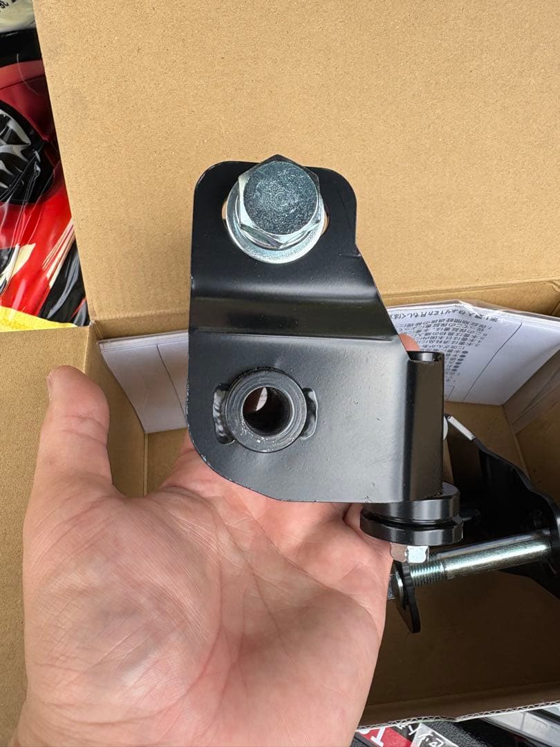 50プリウス ロアアーム