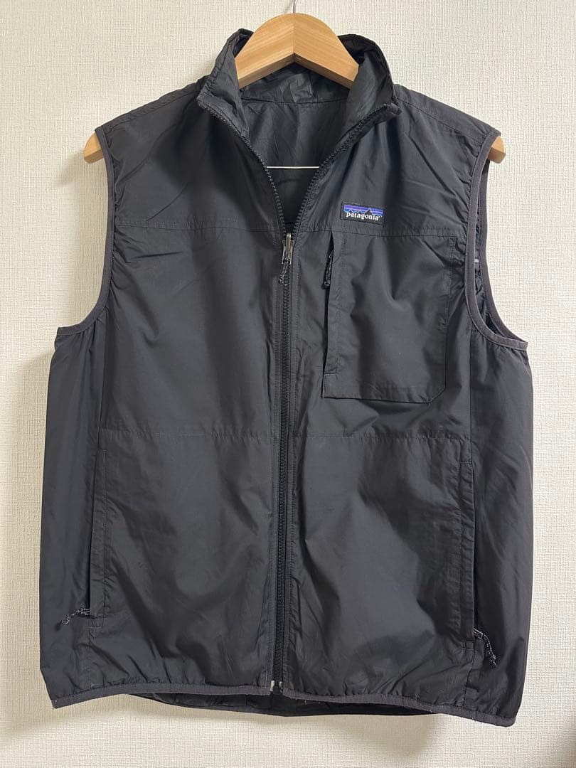 【美品】patagonia リバーシブルベスト ブラック　パタゴニア