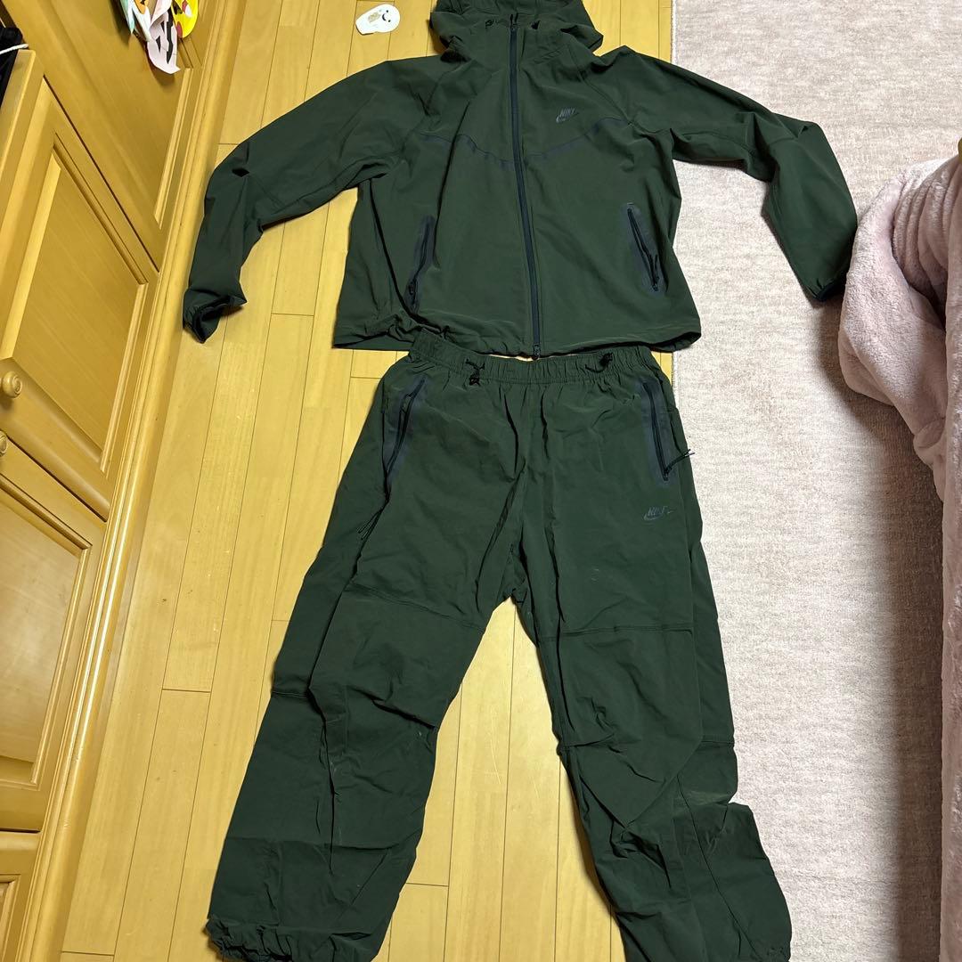 NIKE ウィンドランナーテックフリーセットアップ 上xxL下xL値段変更可能