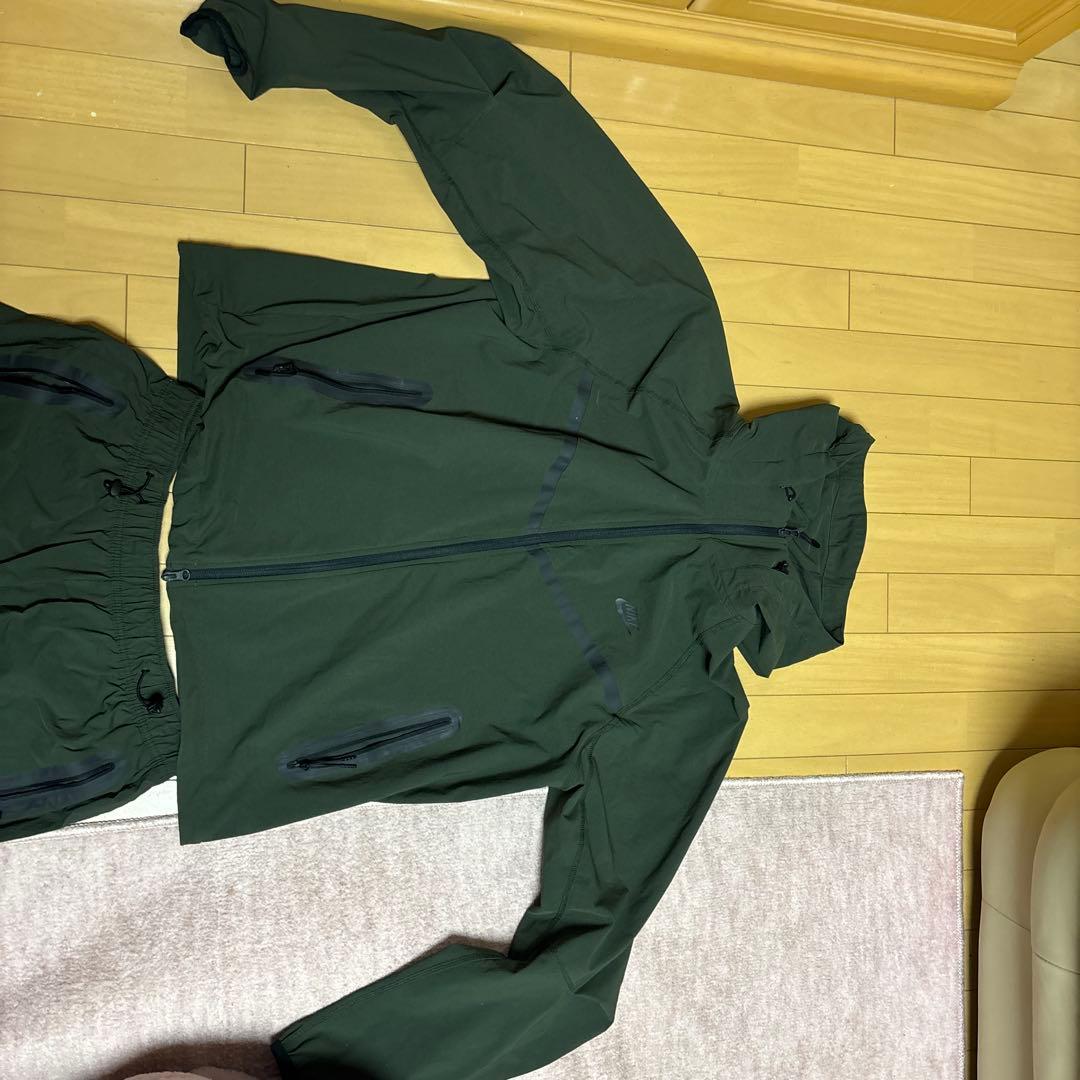 NIKE ウィンドランナーテックフリーセットアップ 上xxL下xL値段変更可能