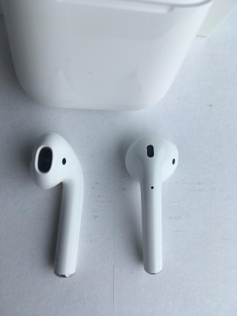 Apple AirPods（第2世代）充電ケース・ケーブル付き