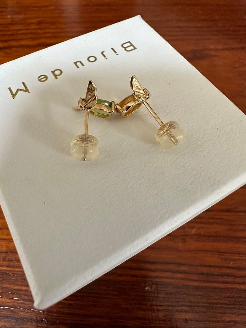 ビジュードエム　プチみつばちピアス（ペリドット）(シトリン)