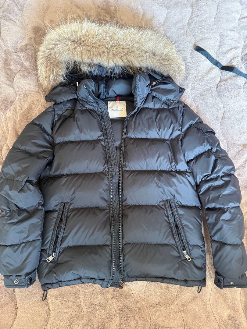 モンクレールファーダウンジャケット