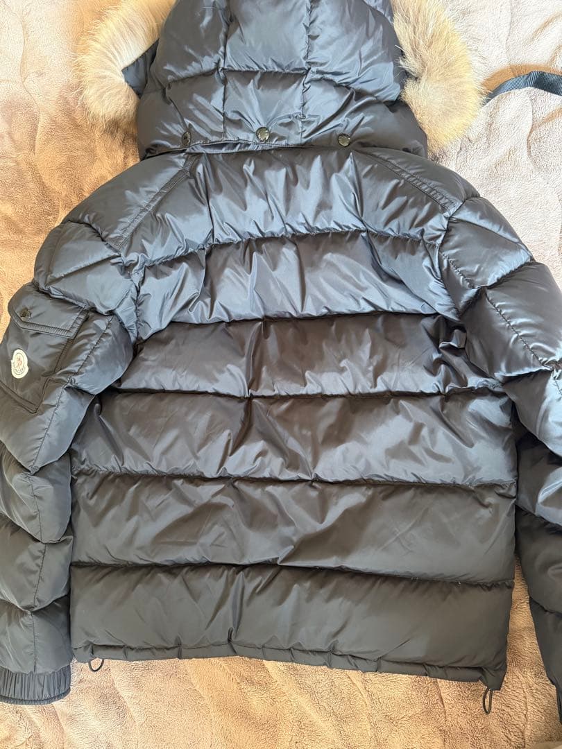 モンクレールファーダウンジャケット