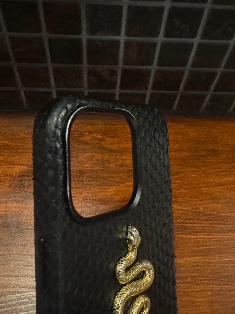 ゴールデンコンセプトiPhone16Proケース 18金メッキ レザー