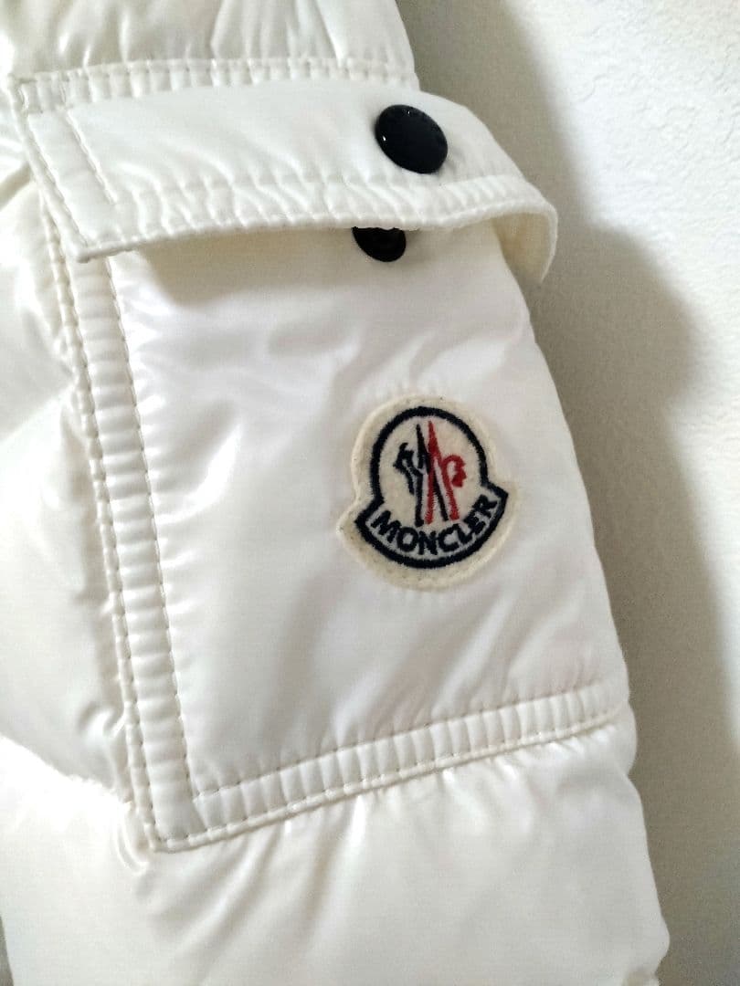 美品　モンクレール MONCLER　BADY　ホワイト　ダウンジャケット