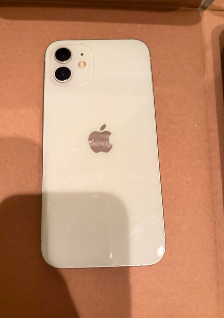 iPhone12 グリーン　スマートフォン 本体