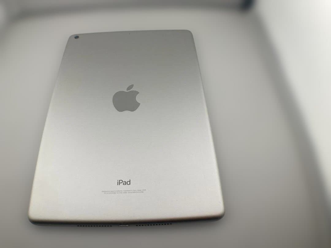 iPad 第6世代 128GB シルバー｜初期化済・動作良好