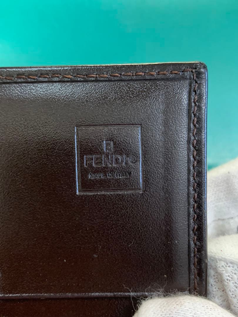 美品 正規品 FENDI フェンディ ズッカ柄 長財布 財布 FFロゴ ブラウン