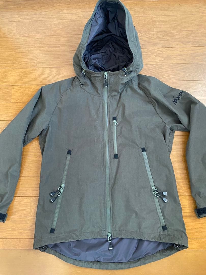 ヨシ　NANGA GrandPARK 別注 TAKIBI シェルブルゾン