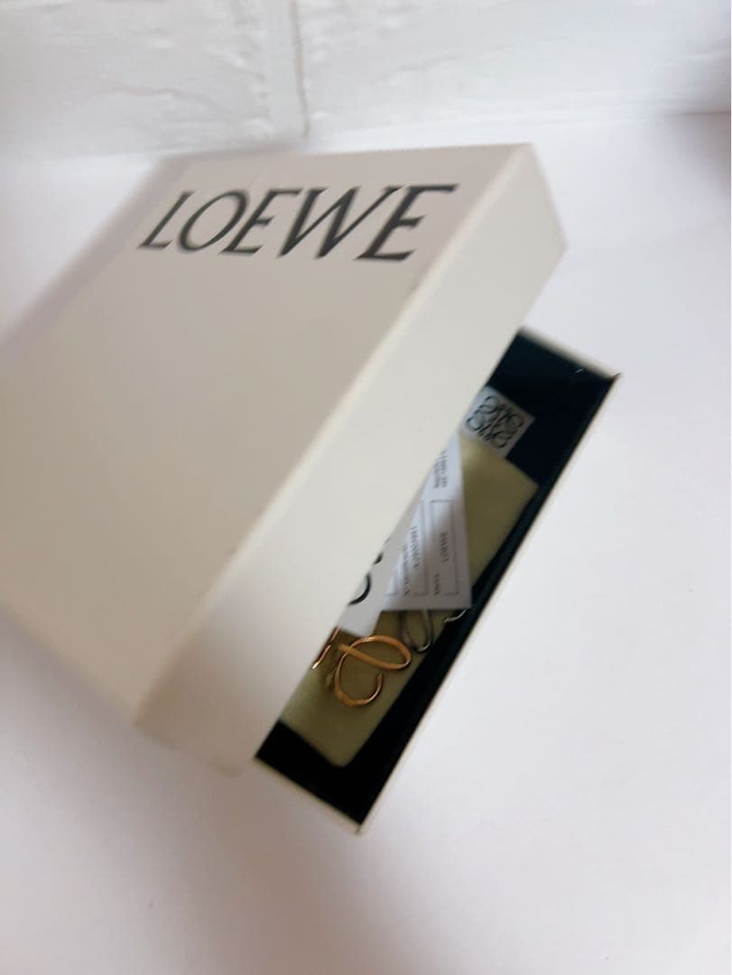 ロエベLOEWE ブローチ　アナグラム　ゴールド シルバー ピンクゴールド