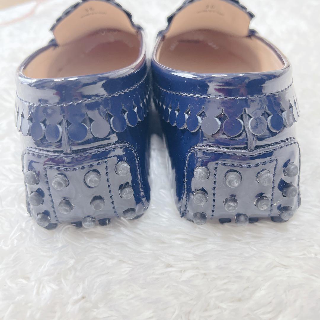 【極美品】TOD'S サイクルレースキルト付 エナメルローファー ネイビー 23