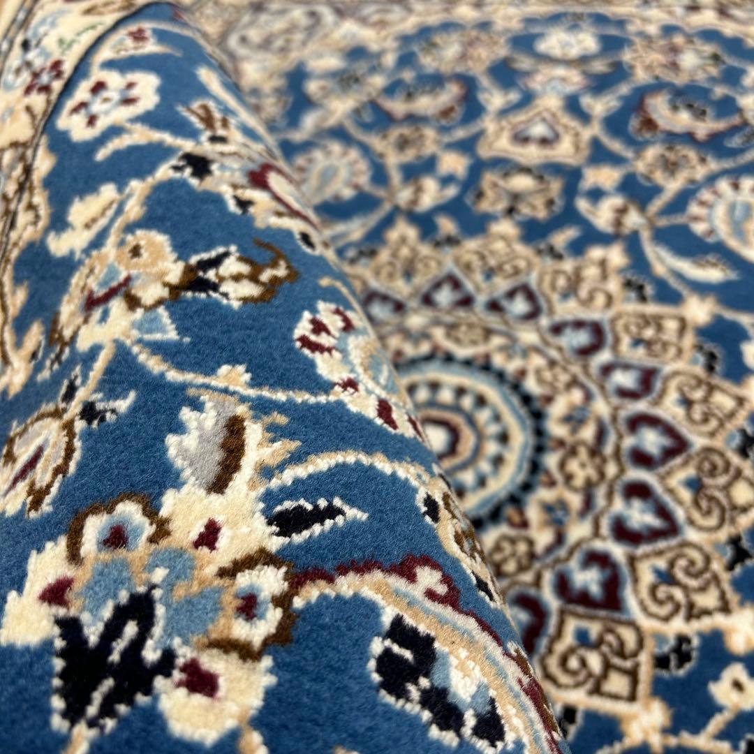 ペルシャ絨毯　ナイン産　ラグ