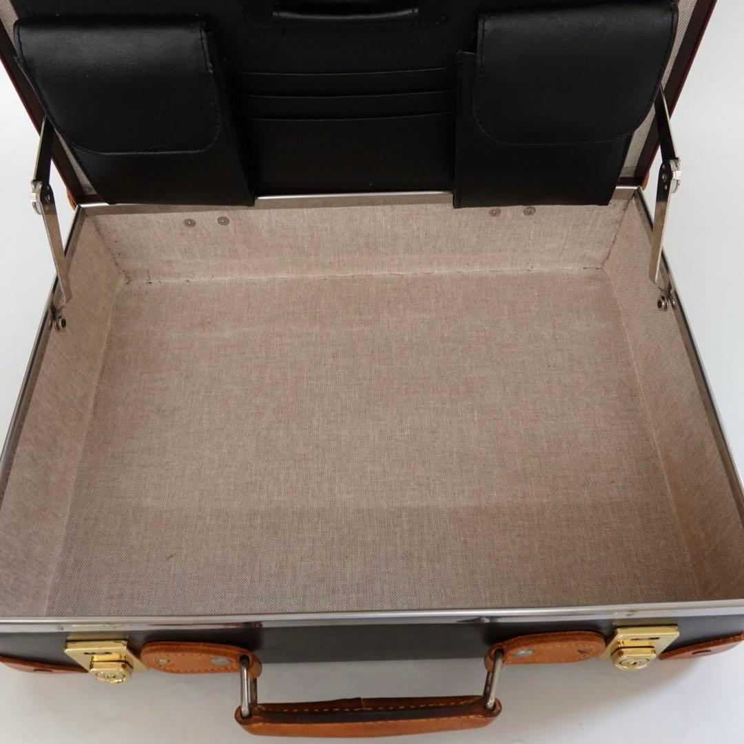 グローブトロッター　アタッシュケース　ビジネスバッグ　ハンドバッグ　16インチ