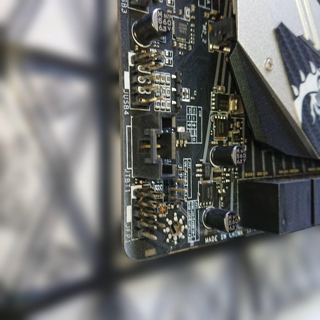 マザーボード MSI MPG Z390 GAMING PRO CARBON