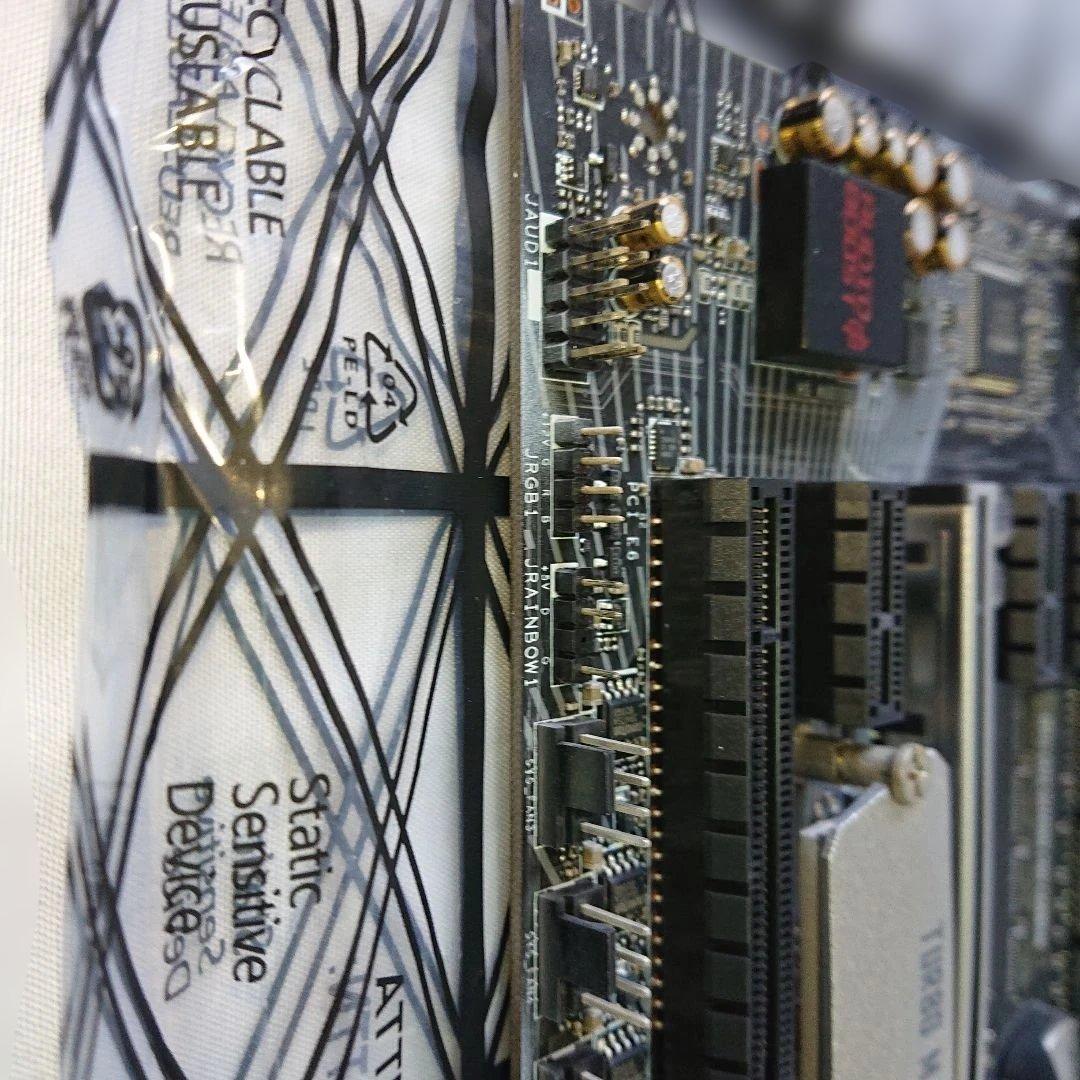 マザーボード MSI MPG Z390 GAMING PRO CARBON