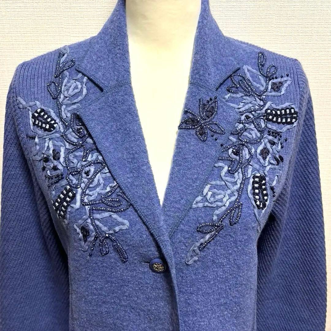 【アトリエサガン】の高級刺繍入りジャケット伸縮性有ります。サイズＭ