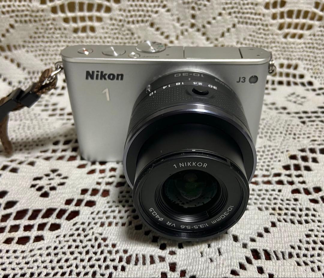 Nikon 1 J3 ミラーレスカメラ シルバーカメラケース付き