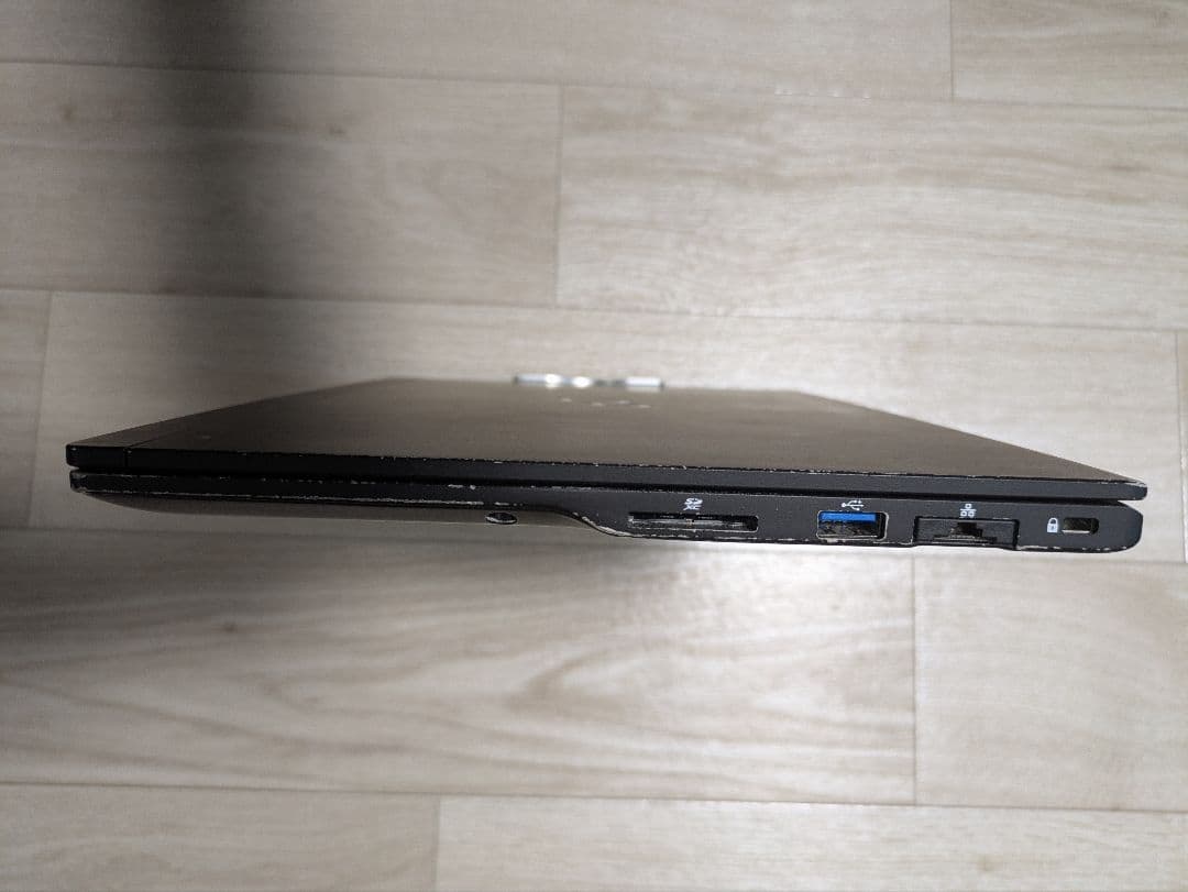 【軽量698g・16GB・512GB SSD】LIFEBOOK WU2/D2中古