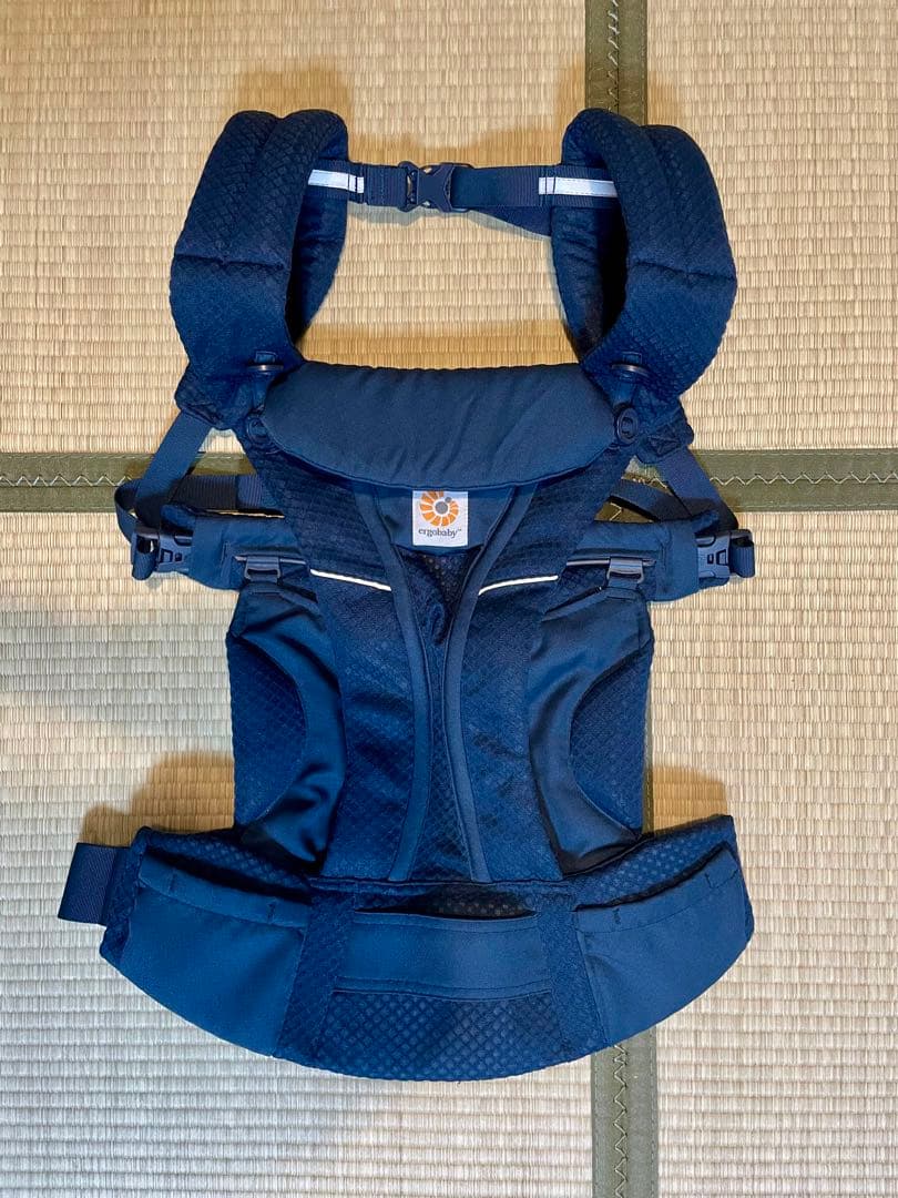 抱っこ紐　Ergobaby OMNI Breeze　ミッドナイトブルー